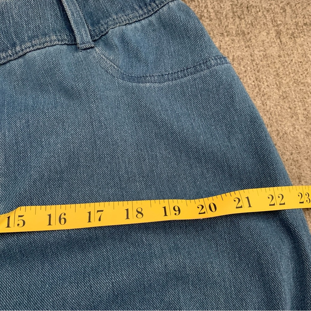 Land’s End comfort denim pants for women. Size 1X, pre-owned. Elastic waist - Picture 6 of 12